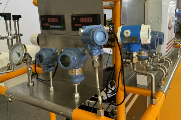 Pressure Transmitter Installation Maintain Reasonable Height